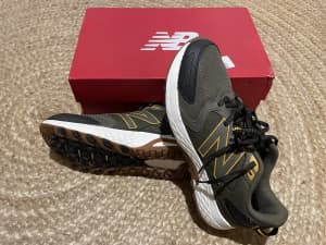 NEW BALANCE runners/sneakers/walking shoes
