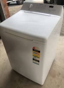 Large 7.5kg washing machine works perfectly can deliver