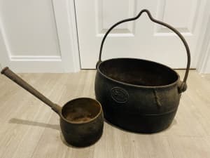 Cast iron pot 3 gallons and saucepan, Pick Up West Moonah