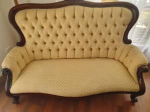 Victorian lounge chair excellent condition (OPTIONAL 2 X SINGLE CHAIRS