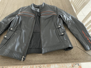 Harley Davidson Ladies Leather Jacket - as new!!