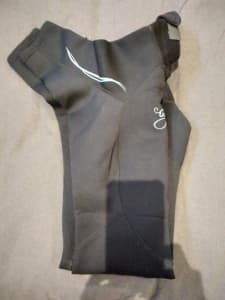 Womens Size 12 Crystal Shorty Black Wetsuit. Brand New. $30.00