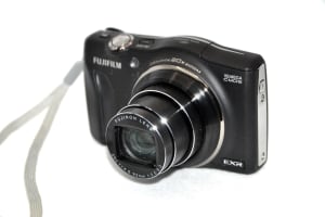 Fujifilm F800EXR 16MP Digital Camera