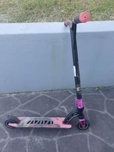 Mad Gear Pro scooter