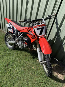 Honda cr 85 with spare parts 