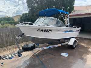 2017 QUINTREX 430 FISHABOUT WITH 40HP MERCURY WITH 27 HOURS IMMACULATE