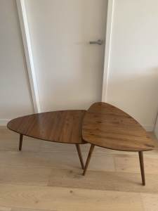 2-Piece Loft Style Wood Triangle Nestle Coffee Table Set/Side Table