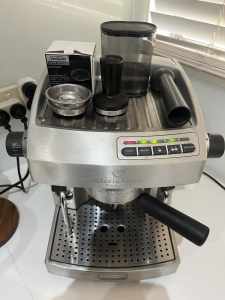 Sunbeam EM6910 Coffee Machine “NEEDS ATTENTION- READ DESCRIPTION”