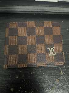 Louis Vuitton Wallet (BRAND NEW)