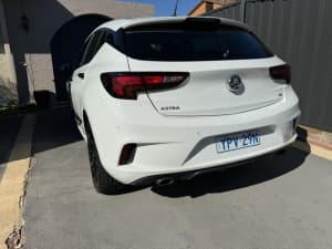 Holden Astra, 2019 RS black edition