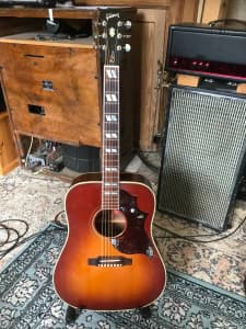 Gibson Hummingbird Cherry Sunburst 2001 Dreadnought Acoustic Guitar
