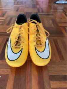 Assorted NIKE Mens Soccer Boots