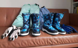 2 x kids sets of as new snow gear