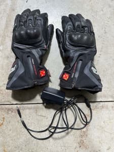 Five HG1 Heated Motorcycle Gloves Used Once Size Small