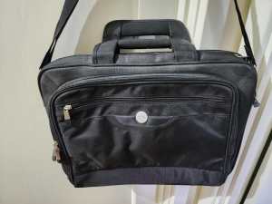 Dell laptop bag NEW - good quality, lots of pockets/compartments