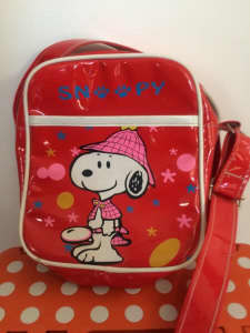 Red Snoopy bag satchel with long handle