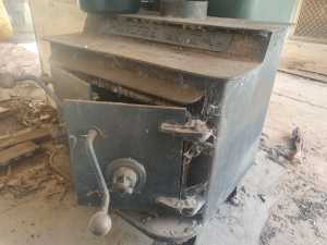 Combustion wood heater solid iron construction