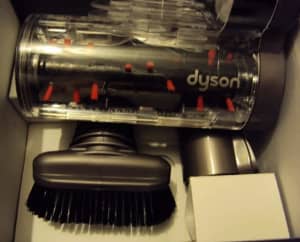 Dyson DC party Vacuum and car cleaning kit