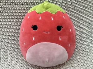 Squishmallow Scarlet the Strawberry