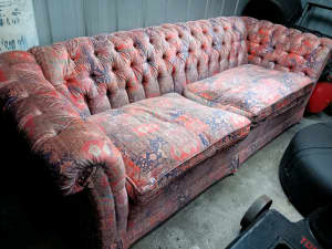 A free couch, 