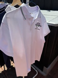 Melbourne Girls College various uniform items