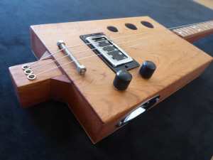 Fl3tch 3 String Box Guitar