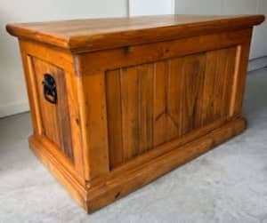 wooden storage/toy chest