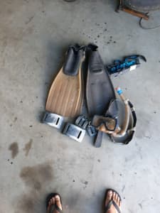 Dive gear 50 dollars the lot ******5447