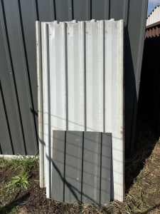 Free pallets and colourbond panels- must take both 