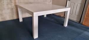 White Dinning Table 