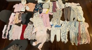 Girl 000 clothes bundle 0-3months -52 items 