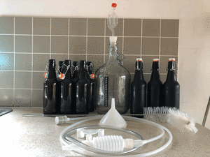 Beer brewing kit for small batch brews