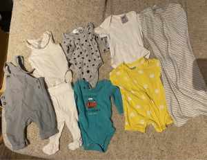 6 x baby outfits sleep suit-$15 the lot- size 0000 (newborn-3months)