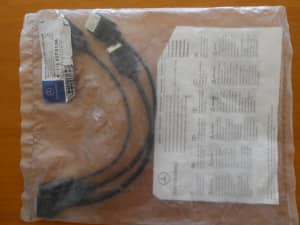 MERCEDES-BENZ USB/IPOD/AUX MULTIMEDIA CONNECTING CABLES, NEW, GENUINE