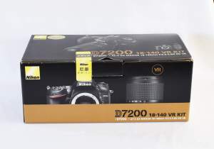 Nikon D7200 18-140 VR Kit Box