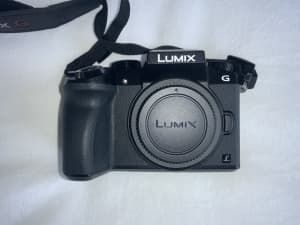 Panasonic LUMIX G7 Mirrorless Camera
