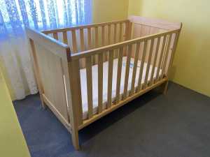 Baby cot - ‘URBANE’ by ‘Boori’ - MOVING HOUSE - MUST GO - Bargain !!!