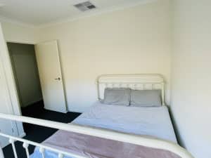 Room available for rent in Wyndham vale 
