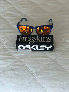 Final Clearance - Frogskins Mix (A) Crystal Blue Ruby Prizm Pol Lenses