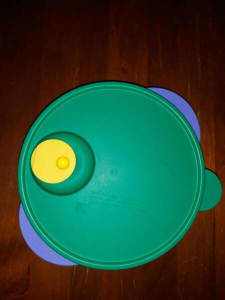 Tupperware Vented Microwavable Vented Container