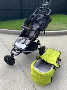 Pram Mountain Buggy Swift all-terrain with carry-cot and accessories