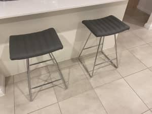 Bar stools grey