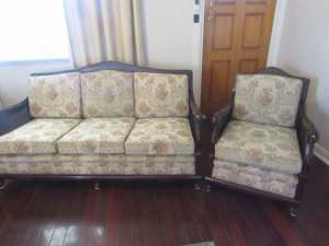 Wanted: Vintage 1940s Lounge setting ( Pick up Christies Beach) ( FREE )