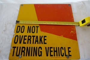 Safety Sign - Towing