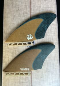Rasta Flax twin keel Futures fins - Perfect condition