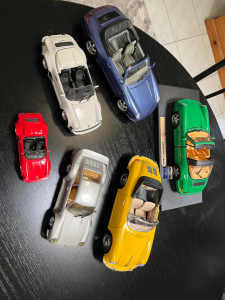 Wanted: DIE CAST COLLECTABLE BULK LOT OF CARS - EX COND