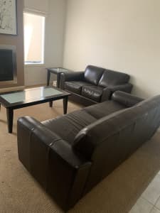 Italian leather lounge suite & coffee table set