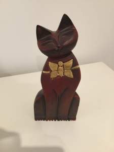 Decorative Wooden Cat in Burgundy and Gold Finish. (New)