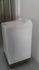 Washing machine, Simpson 5.5kg plus Microwave Samsung 42 litre