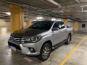 2017 Toyota Hilux SR5 4x4, TD4 Dual Cab Auto *REDUCED*